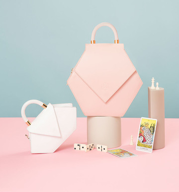 Nina Hauzer Nina Hauzer